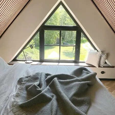 Heinalaeku Puhkemaja Loft Paope
